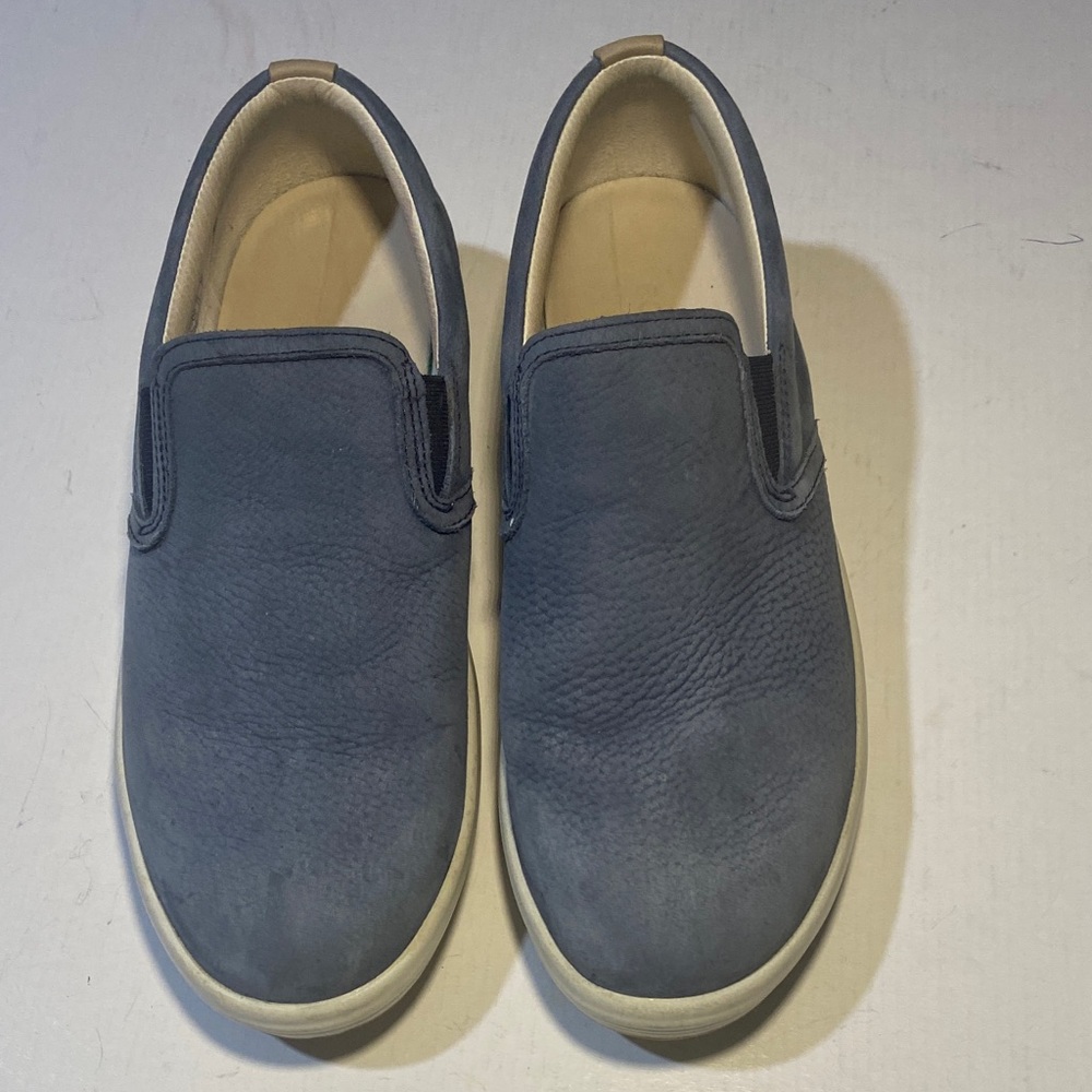Ecco Women’s Blue Leather Slip-On Loafers
